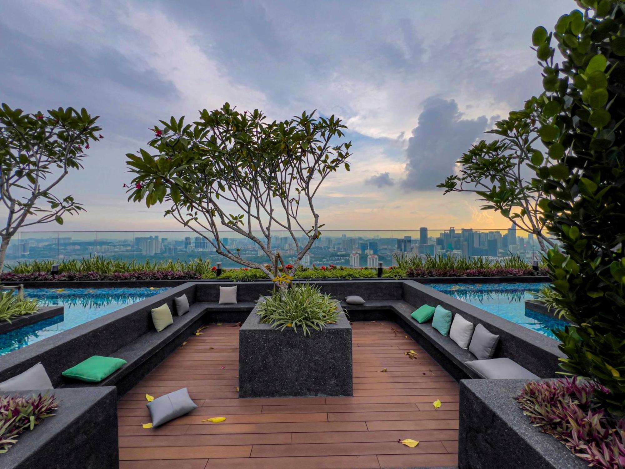 Sky Pool Suites Kl Sentral - Riveria City Куала-Лумпур Екстер'єр фото