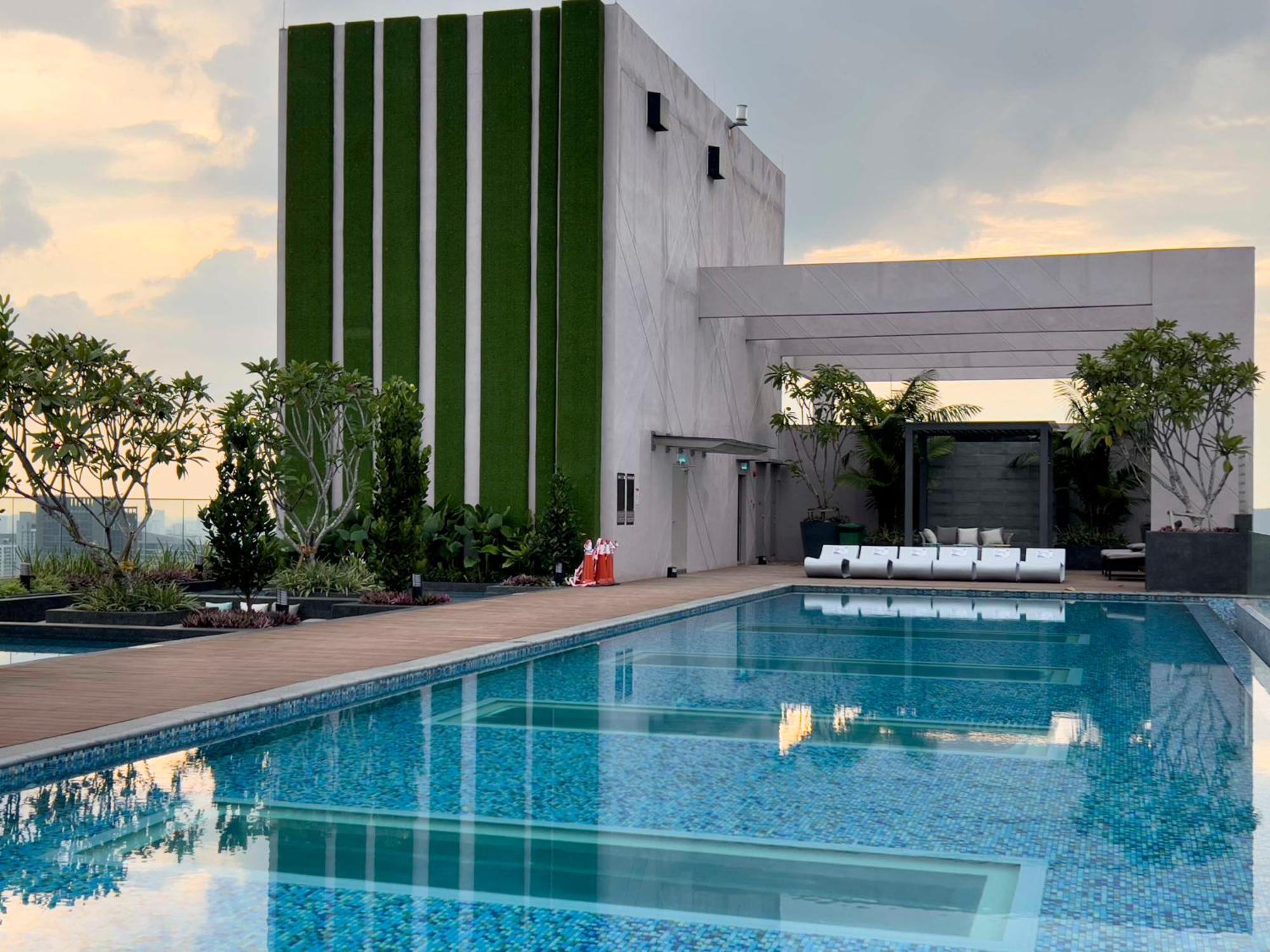 Sky Pool Suites Kl Sentral - Riveria City Куала-Лумпур Екстер'єр фото