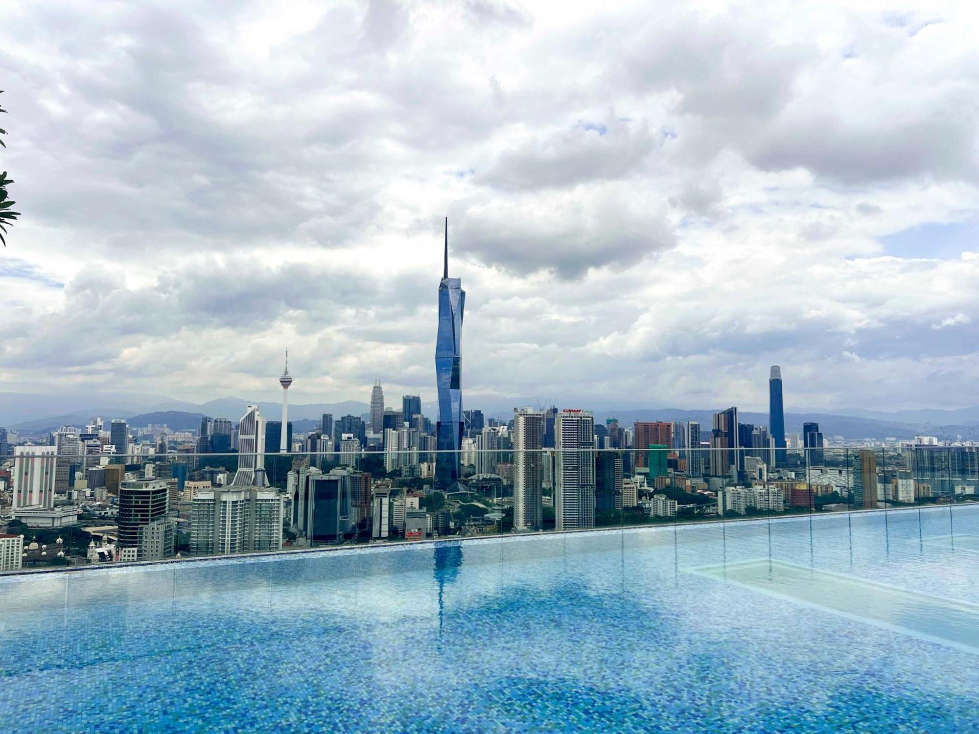 Sky Pool Suites Kl Sentral - Riveria City Куала-Лумпур Екстер'єр фото